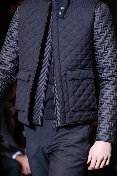 Look 32